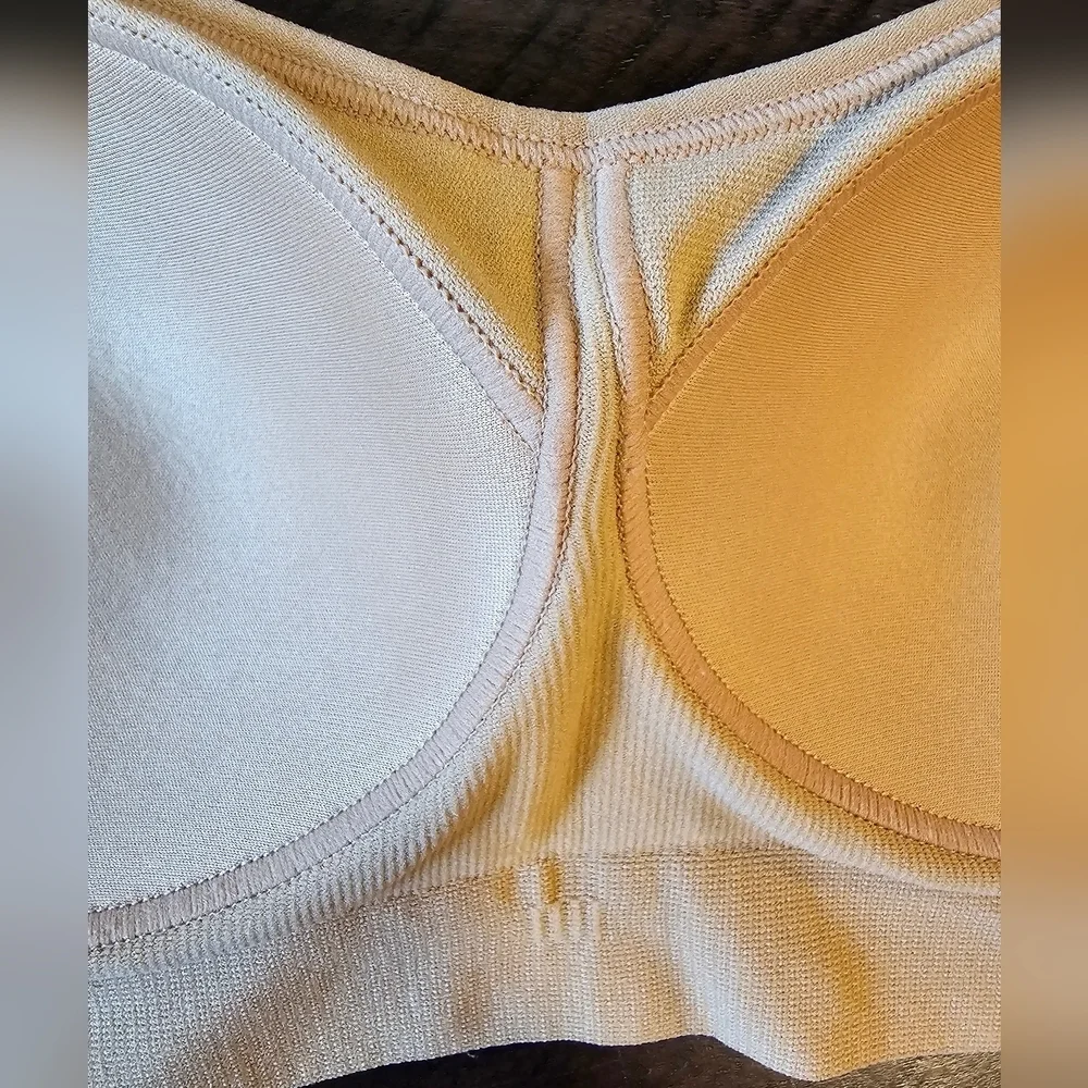 UNDEROUTFIT The Comfort Shaping Bra w Extender, Non-Adjustable Straps, Tan Color